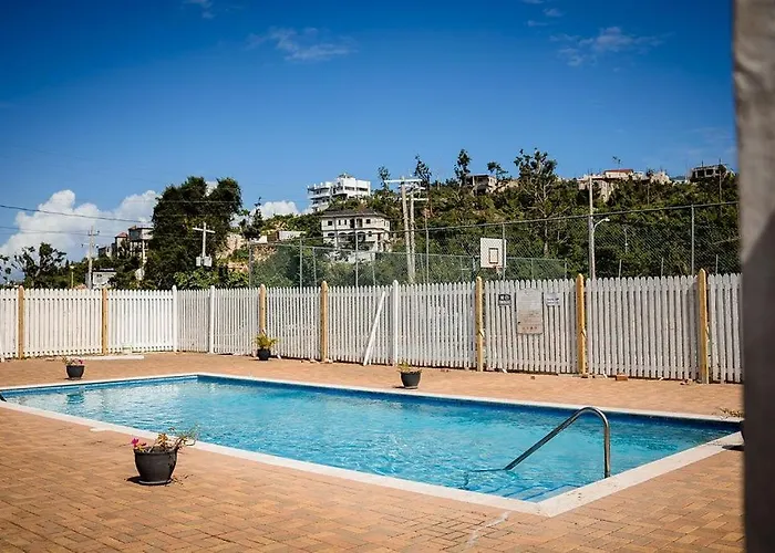 Gated Townhome With Pool Near * Runaway Bay